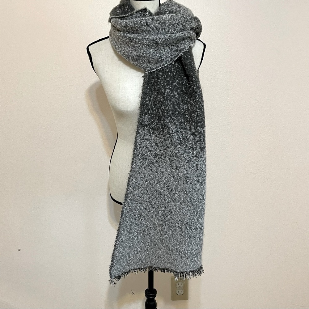 American Eagle ombre gray blanket scarf